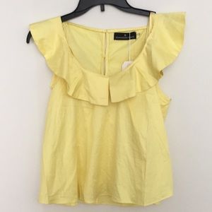 Yellow collared sleeveless blouse